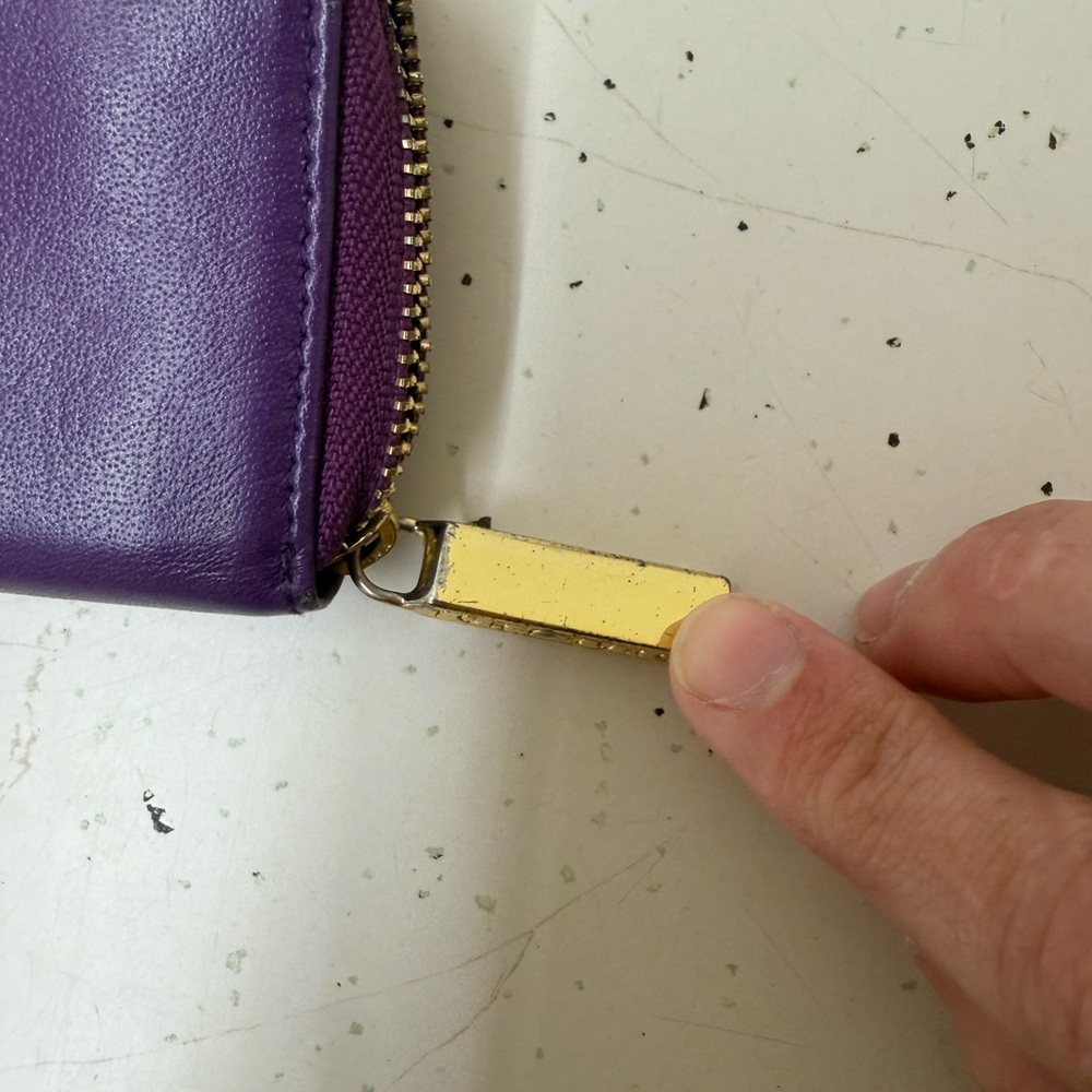 Tory Burch Deep Purple Leather Zip Card Case with Keychain and Gold hardware - Picture 13 of 16